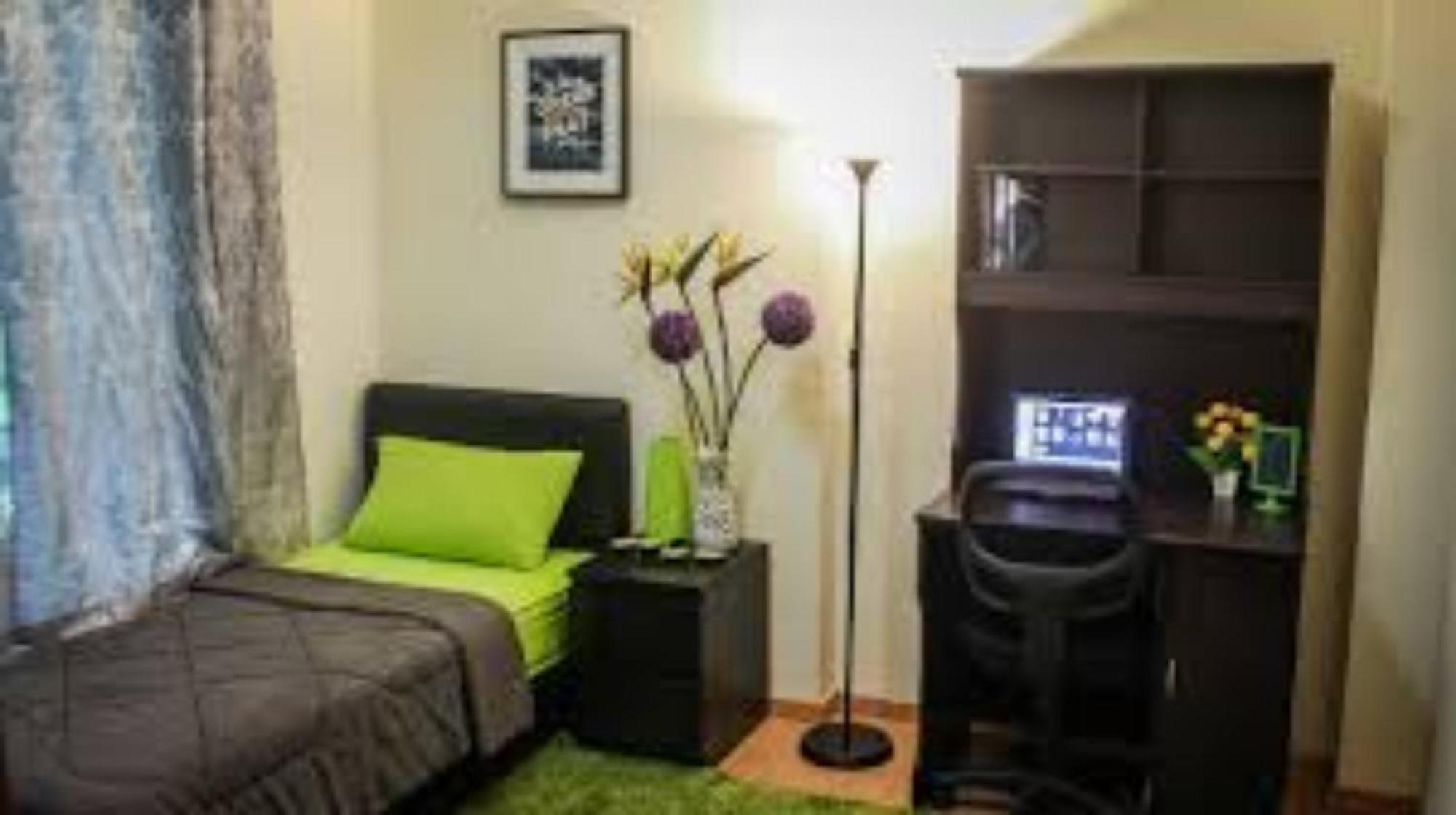 Staff Guest House Ньиредьхаза Экстерьер фото